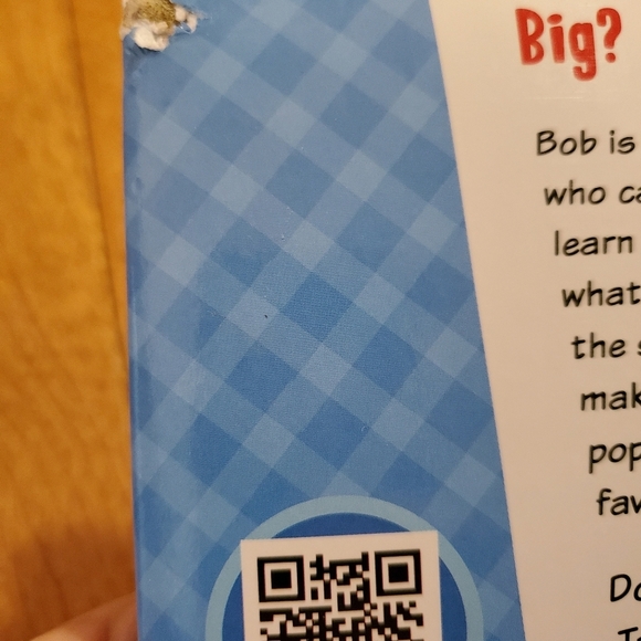 VeggieTales: God Loves Us All, Big and Small, a Digital Pop-Up Book (padded) - Picture 3 of 3